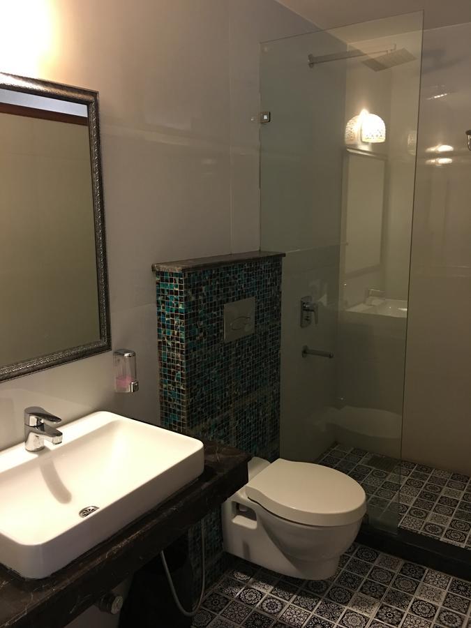 Hotel Posh Chandīgarh Eksteriør bilde
