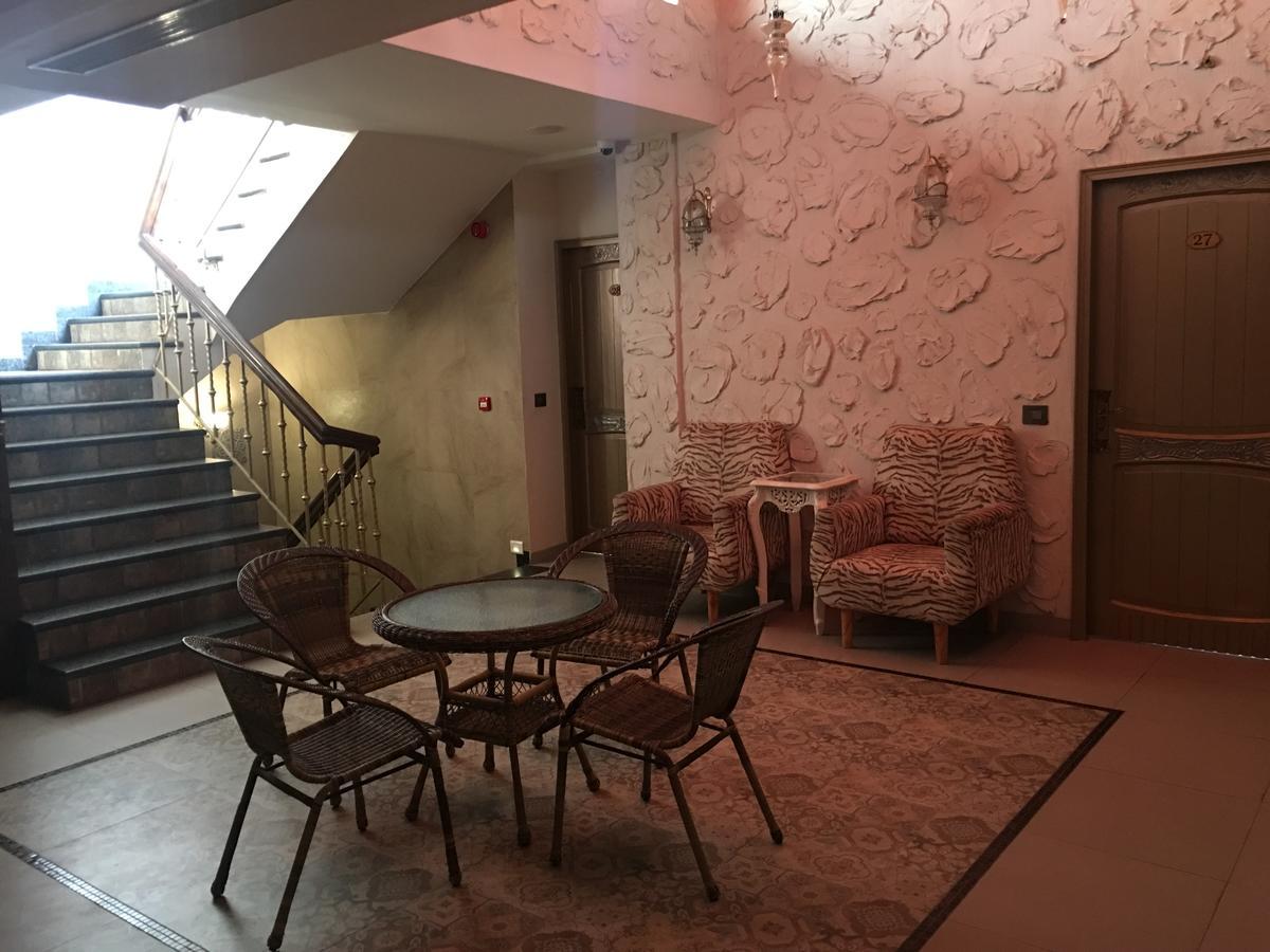 Hotel Posh Chandīgarh Eksteriør bilde