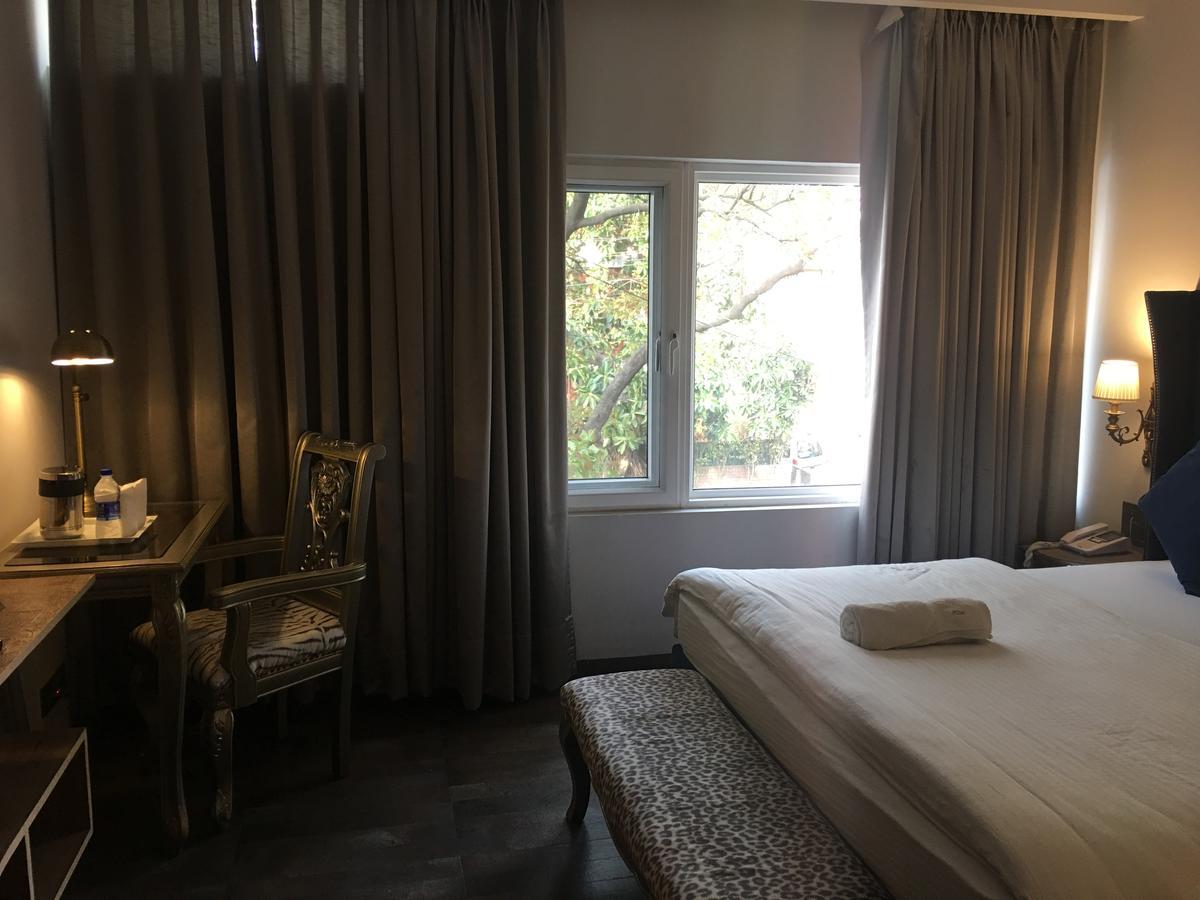 Hotel Posh Chandīgarh Eksteriør bilde