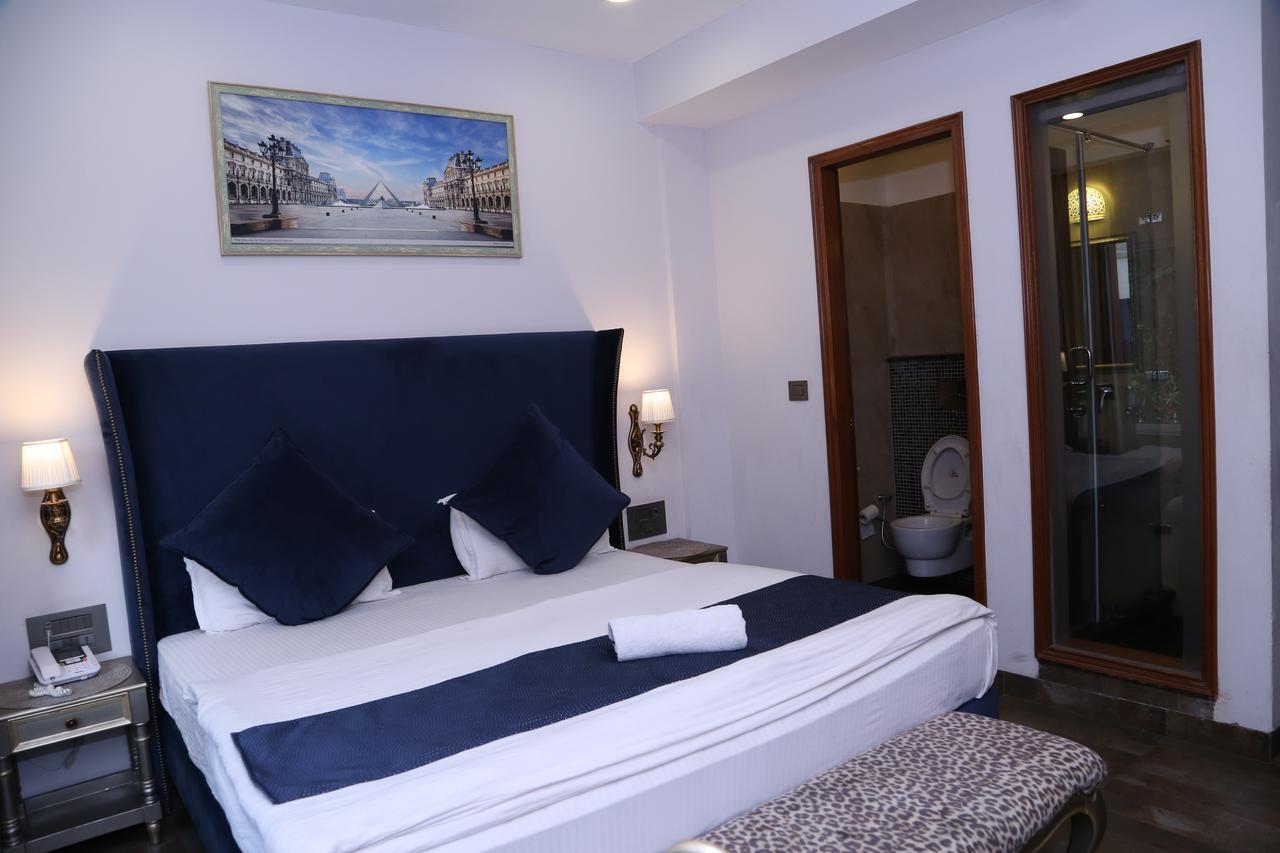 Hotel Posh Chandīgarh Eksteriør bilde