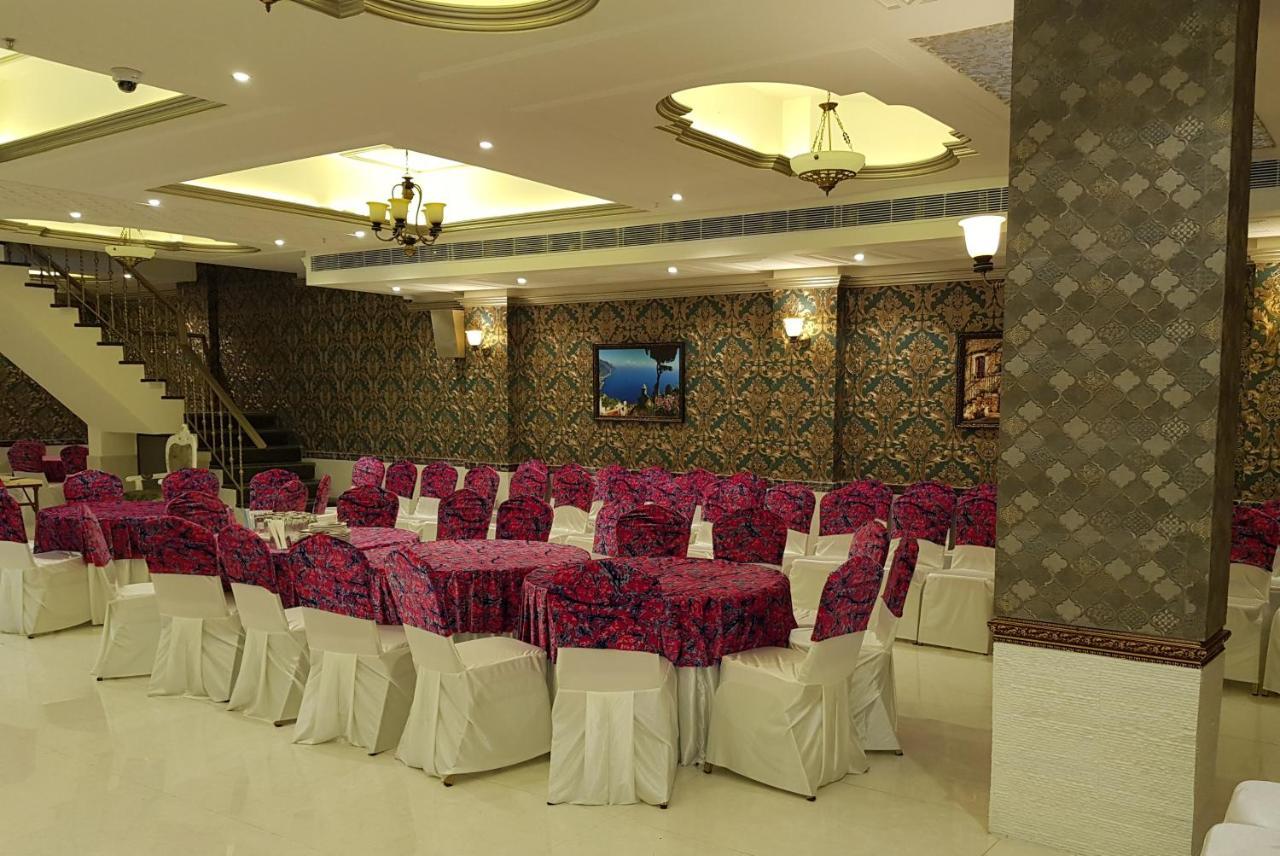 Hotel Posh Chandīgarh Eksteriør bilde